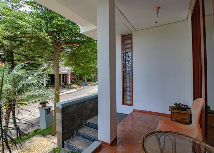 Family Only Private Pool & Hill View Villa - De Reiz Dago42 3Br Bandung